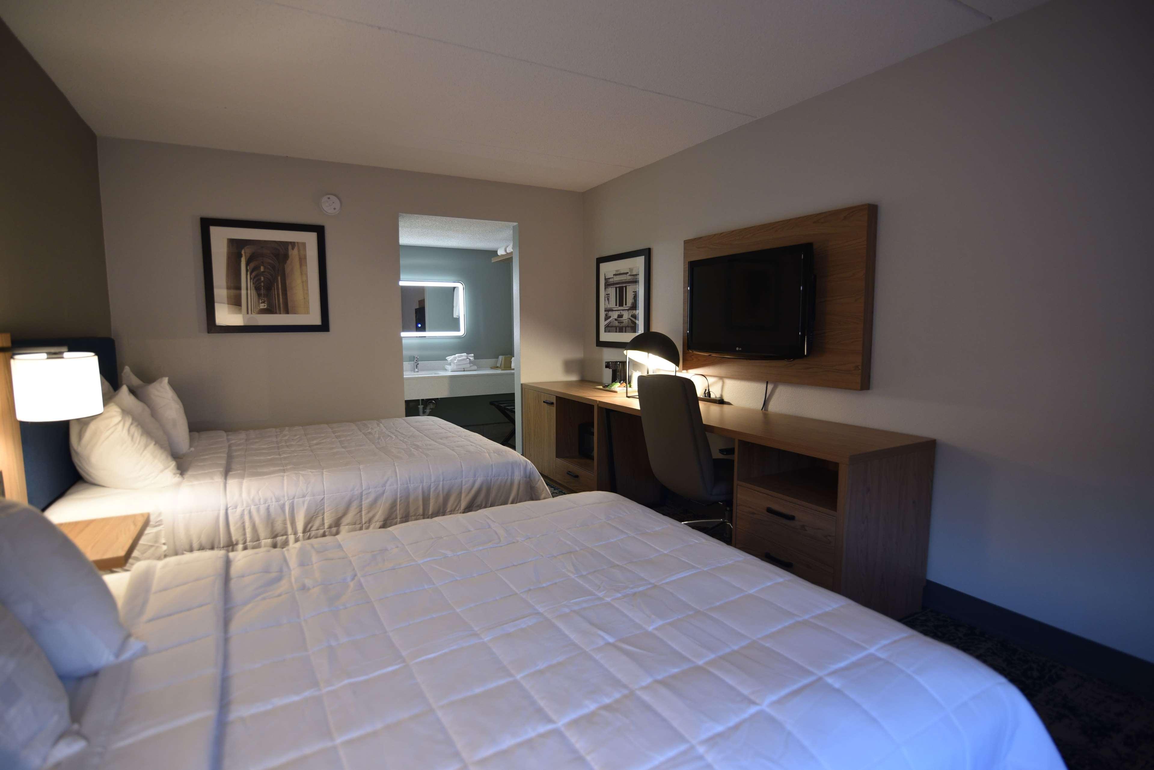 Baymont By Wyndham I-81 Hotel 2*